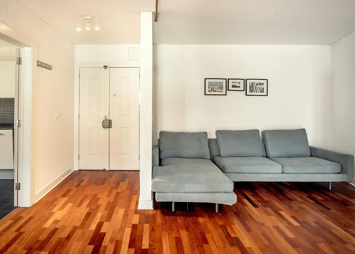 Downtown Riverside By Homing Lisbon