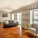 Downtown Riverside By Homing * Lisboa